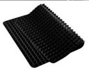 Spoondec Non-Stick Silicone Pyramid Baking Mat